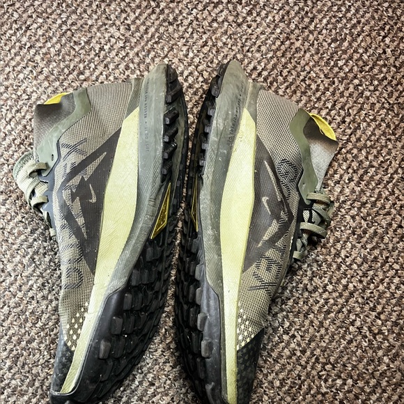 nike react pegasus trail 4 gore-tex (9.5) medium olive (worn once) - Picture 2 of 5